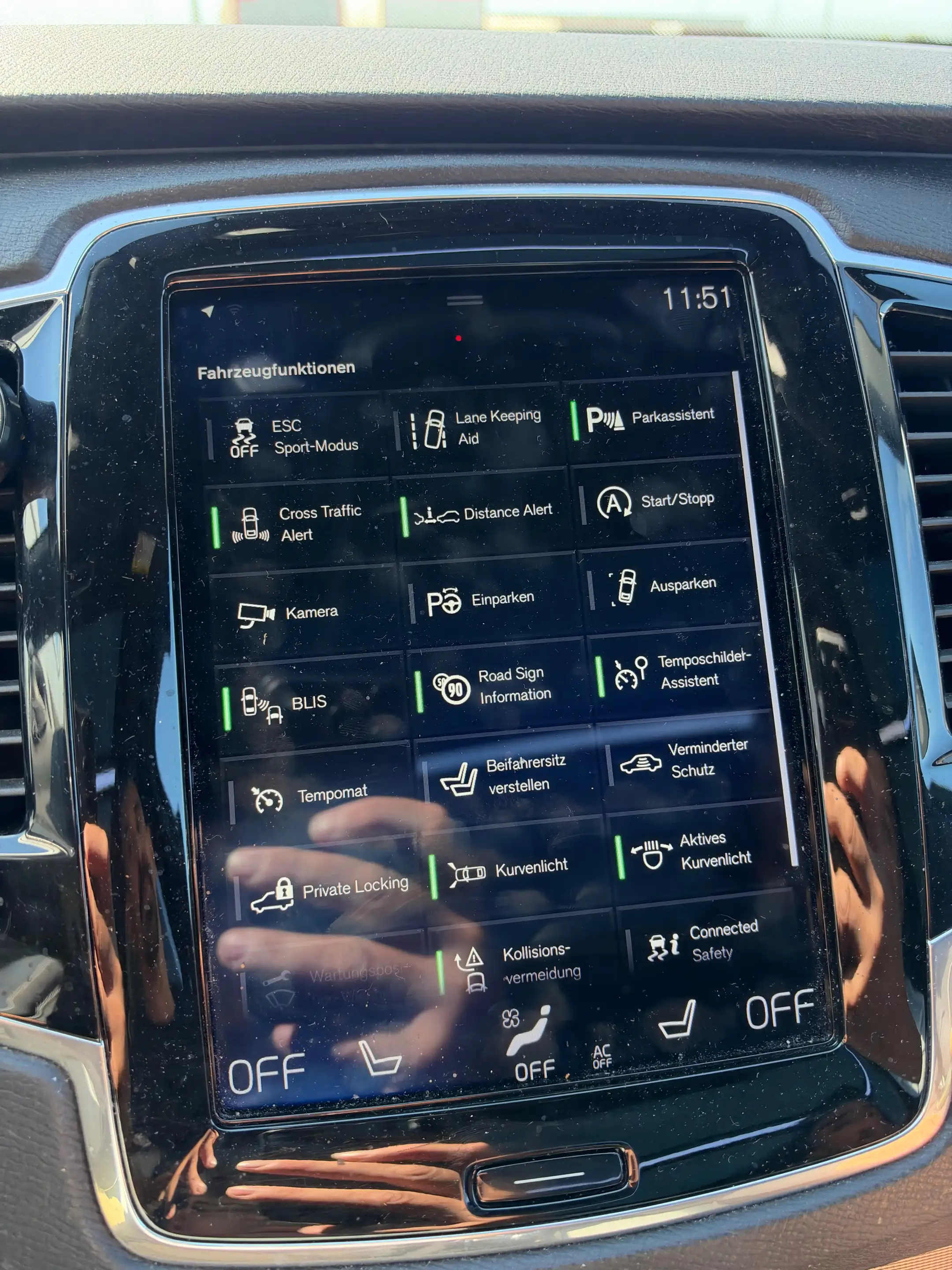 Volvo XC90 D5 AWD R-Design — photo 12