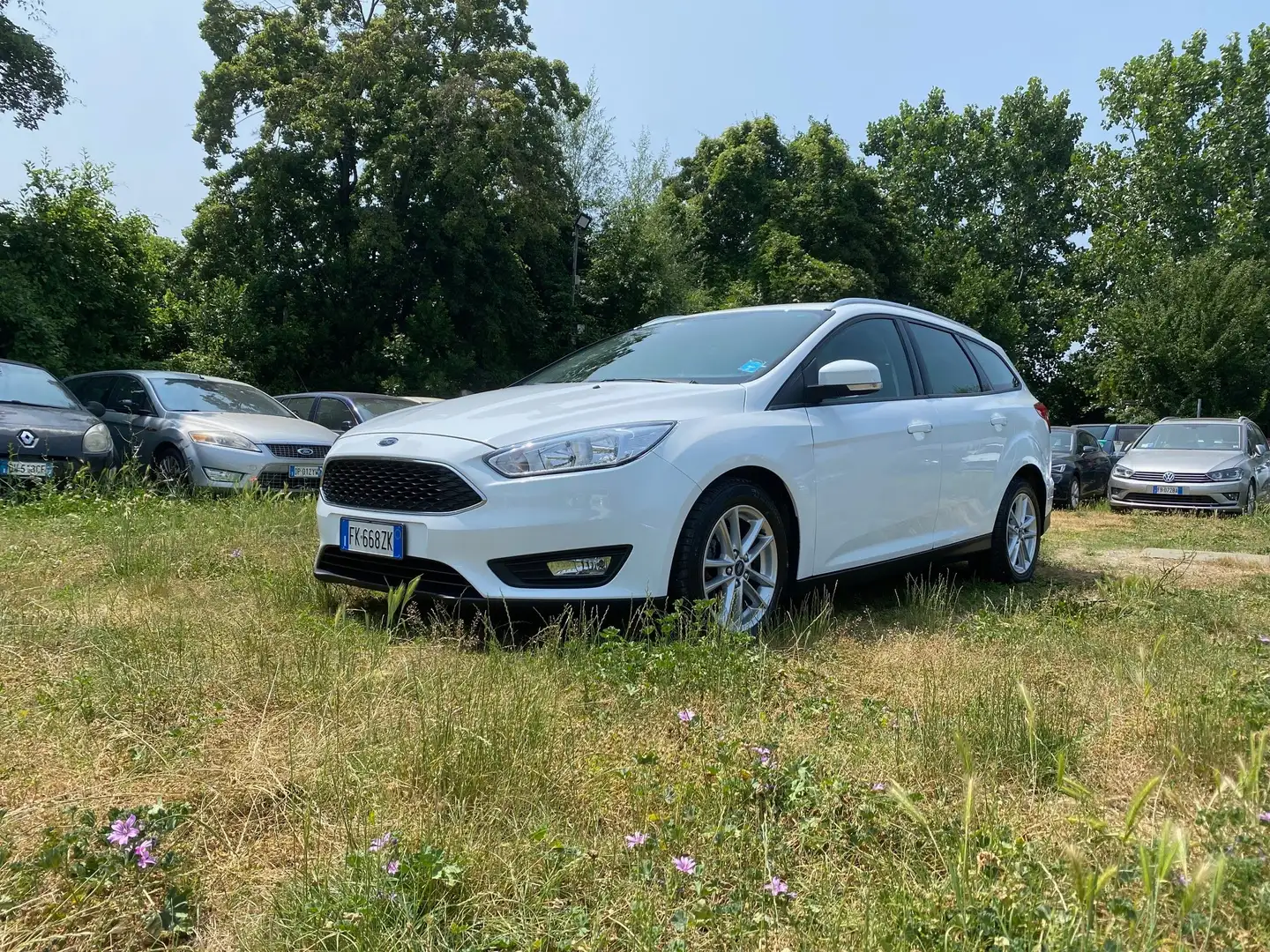 Ford Focus SW 1.5 tdci 120cv * Solo 80.000km * CARPLAY + APP Blanc - 1