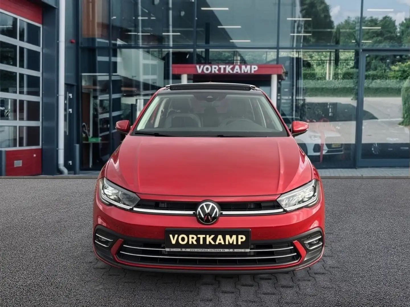 Volkswagen Polo 1.0 TSI DSG STYLE PANO-DAK/NAVI/CARPLAY/PDC/ACC/ST Rojo - 2