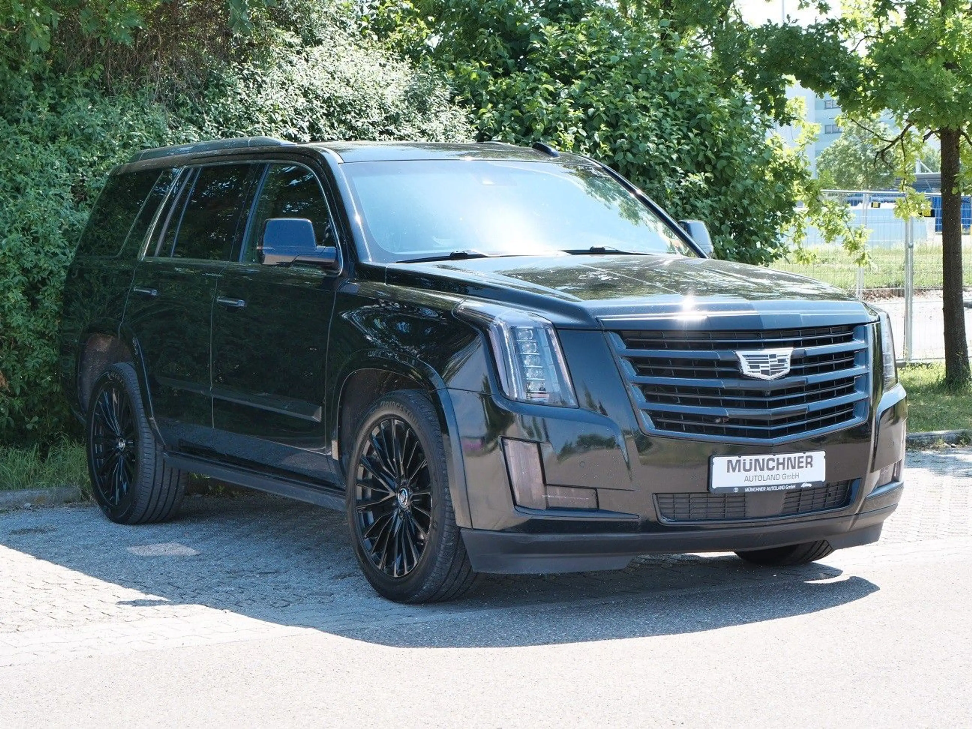 Cadillac Escalade GMT K2XL Platinum — photo 5