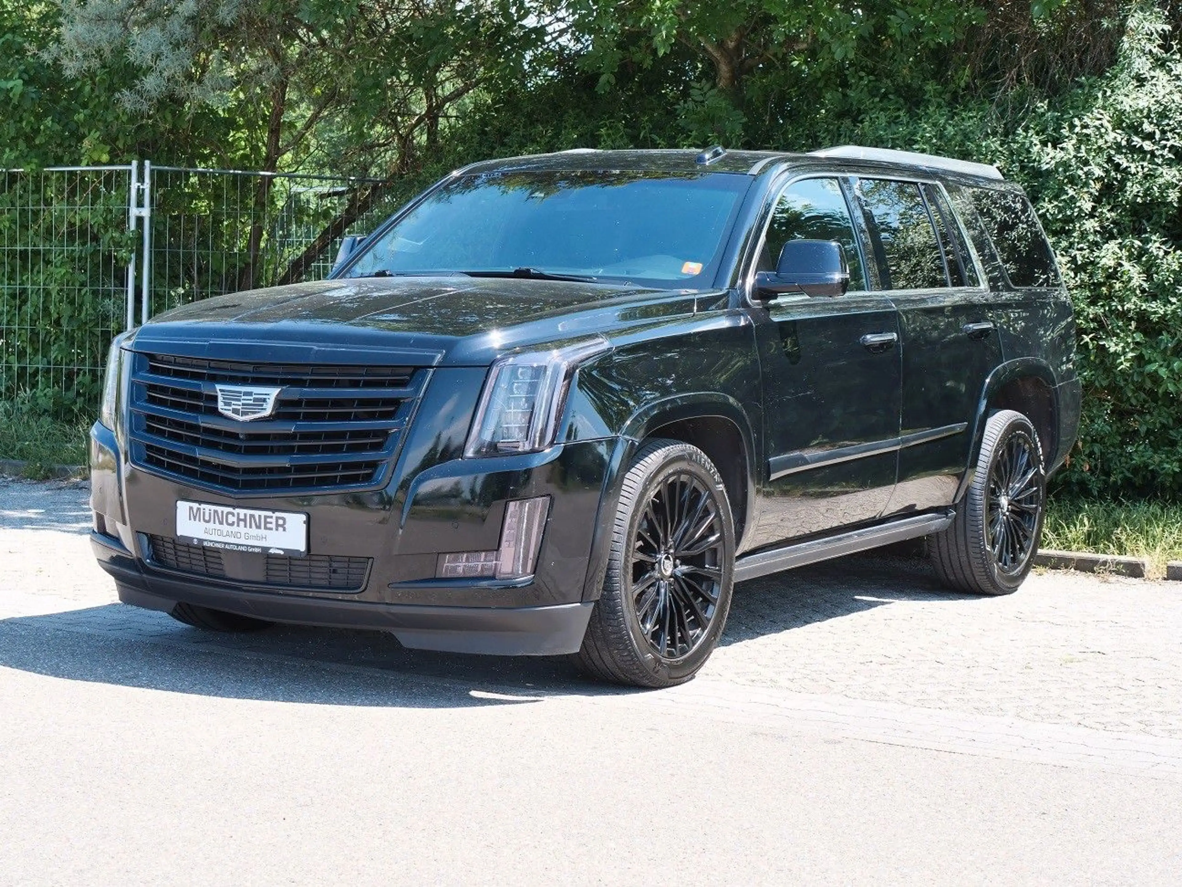 Cadillac Escalade GMT K2XL Platinum — photo 7