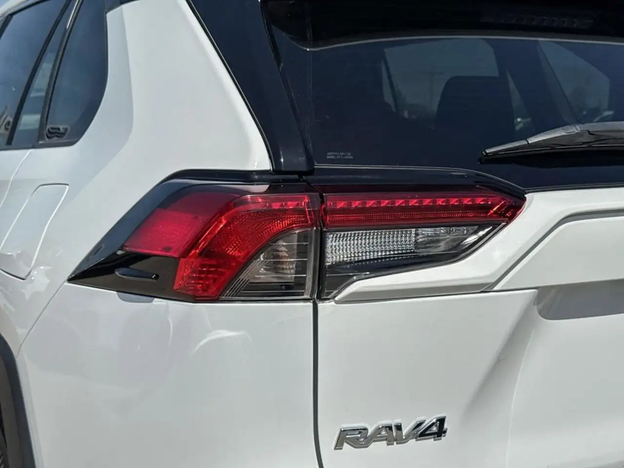 Toyota RAV 4 снимка Toyota RAV 4