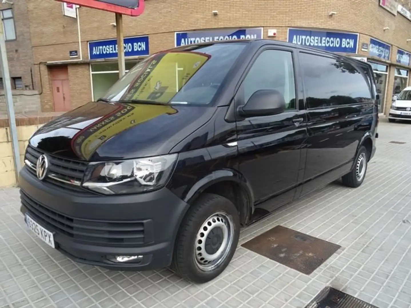 Volkswagen T6 Transporter Furgón 2.0TDI SCR BMT Largo 110kW Noir - 1