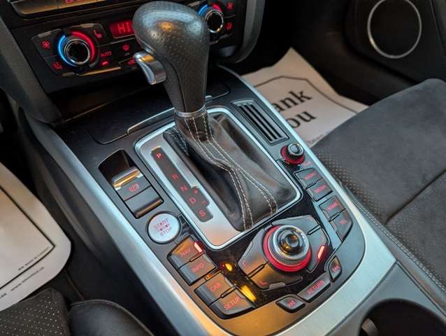 2010 Audi A4 4dr Wgn Auto quattro 2.0T Premium S Line thumb 22