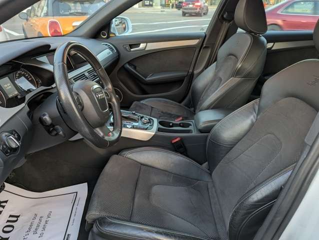 2010 Audi A4 4dr Wgn Auto quattro 2.0T Premium S Line thumb 11