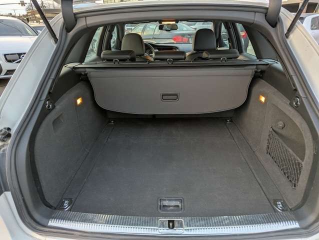 2010 Audi A4 4dr Wgn Auto quattro 2.0T Premium S Line thumb 30