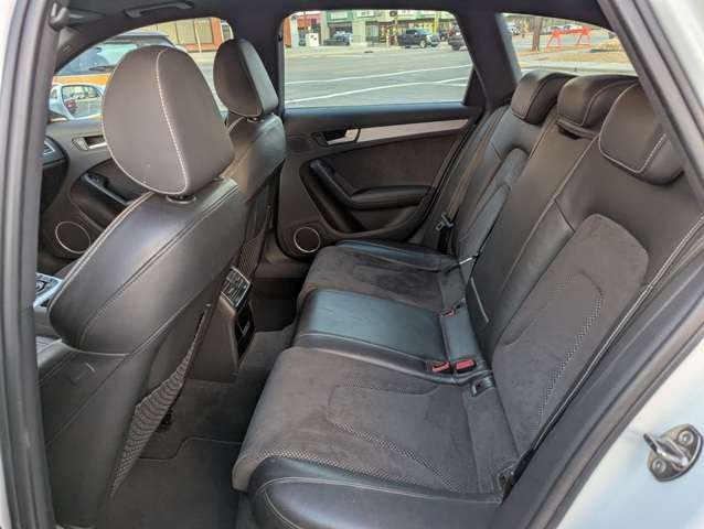 2010 Audi A4 4dr Wgn Auto quattro 2.0T Premium S Line thumb 13