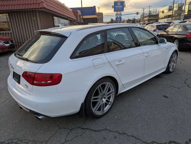 2010 Audi A4 4dr Wgn Auto quattro 2.0T Premium S Line alt 5