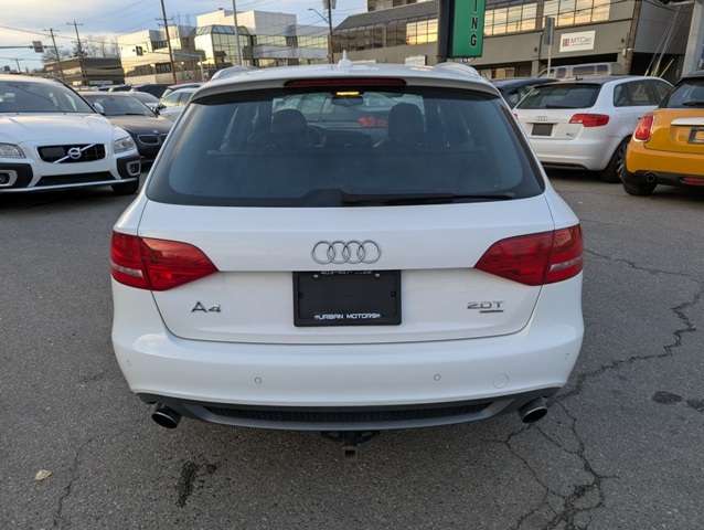 2010 Audi A4 4dr Wgn Auto quattro 2.0T Premium S Line alt 3