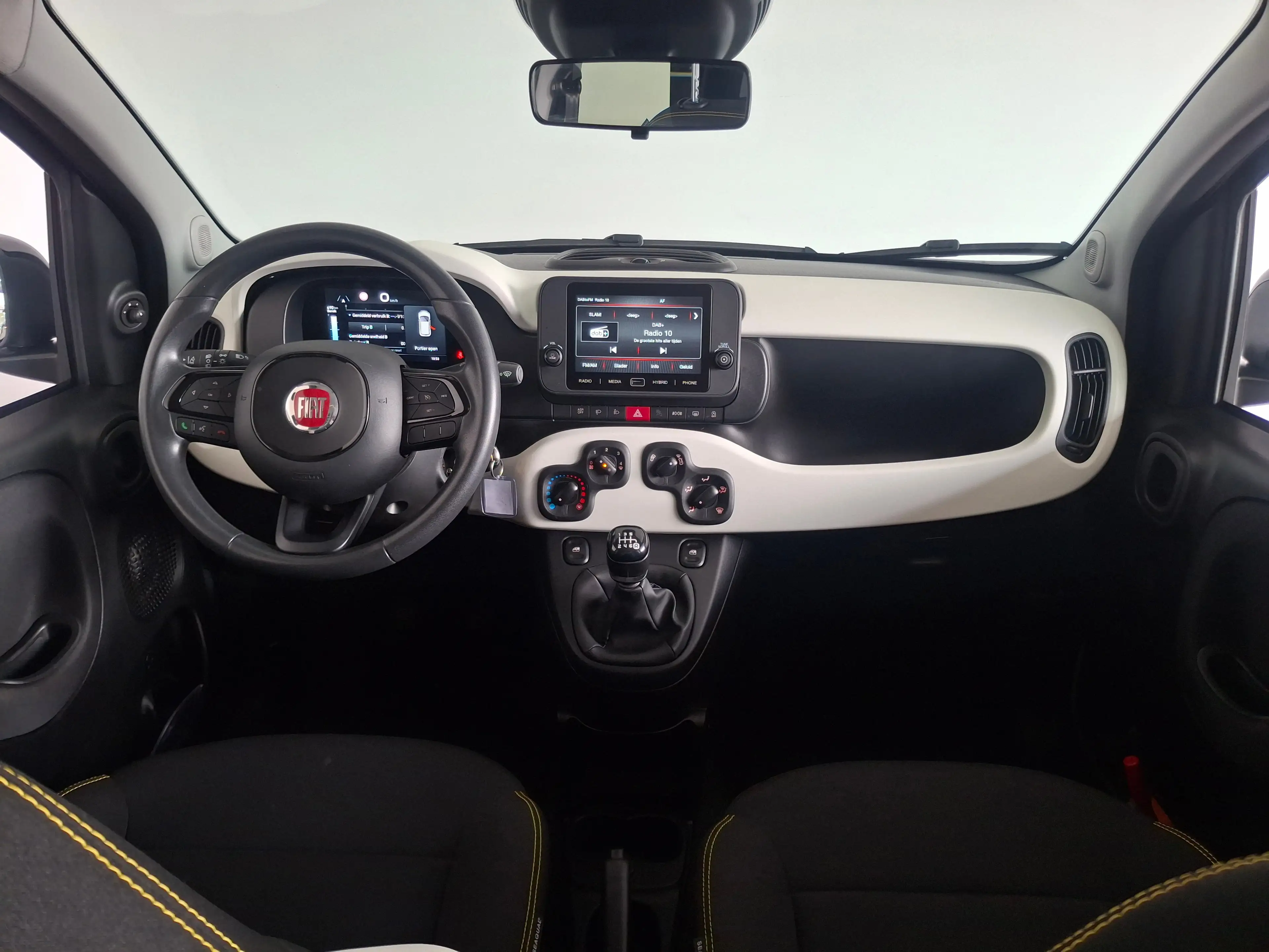 Fiat Panda 1.0 Hybrid 70pk Pandina — photo 4