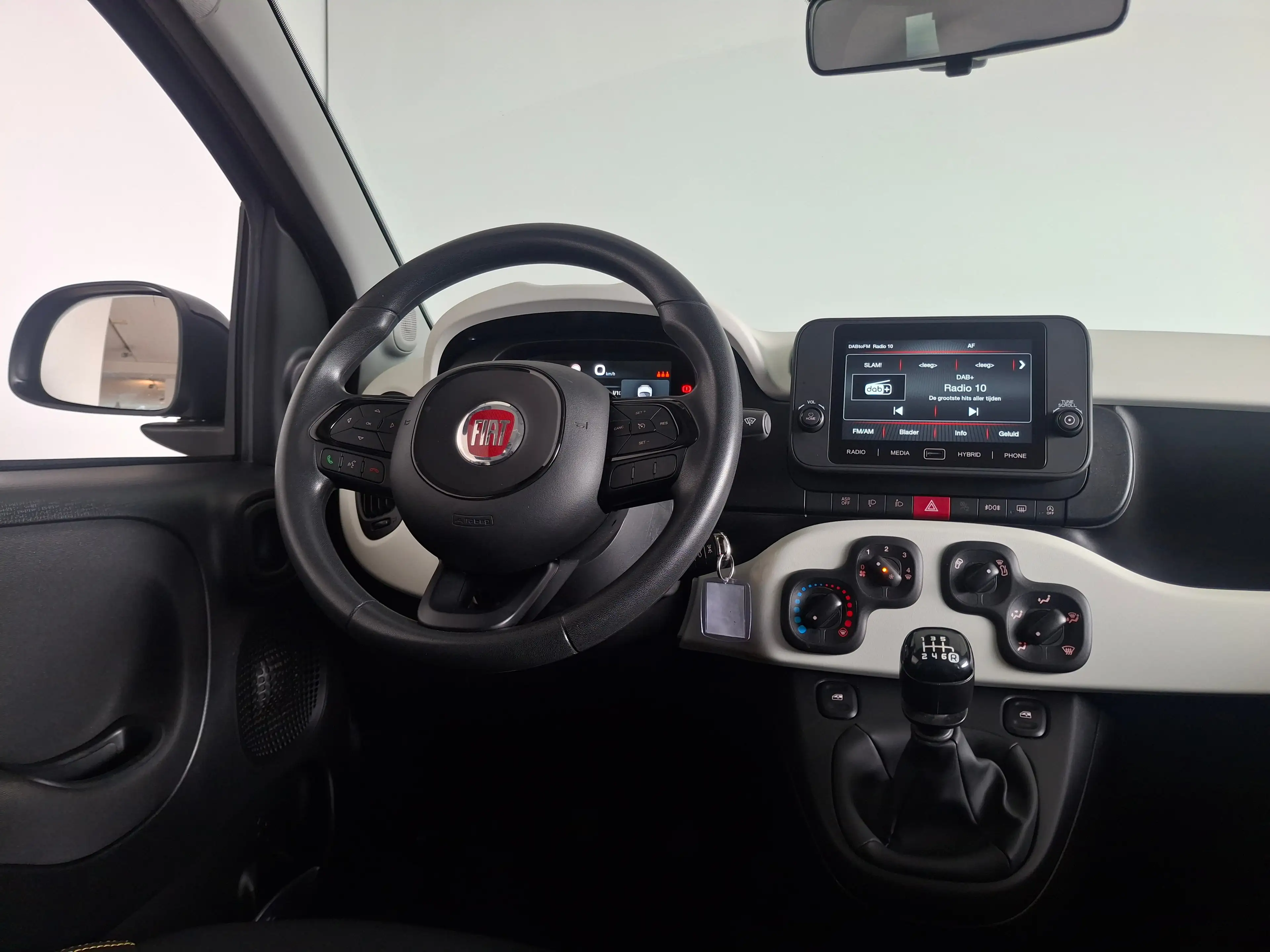 Fiat Panda 1.0 Hybrid 70pk Pandina — photo 14