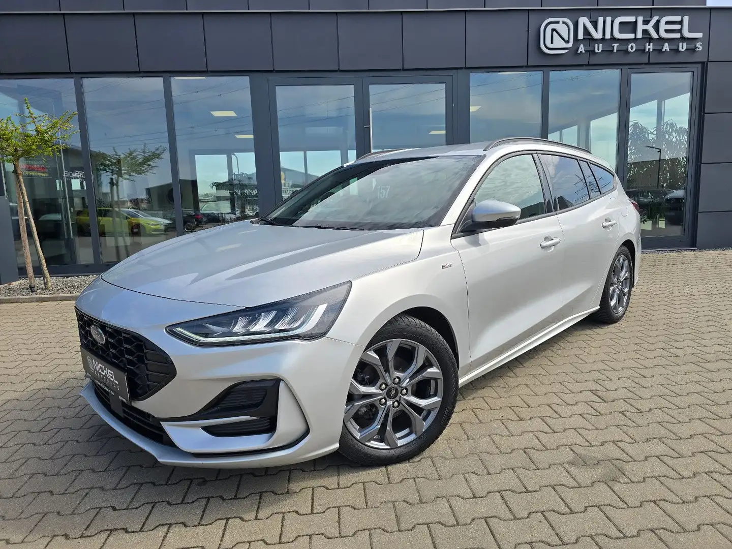Ford Focus Turnier ST-Line X*Led*Kamera*Ahk*Voll* Grau - 1