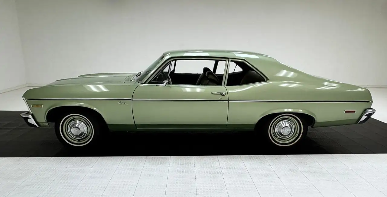 Chevrolet Nova 2 Door Sedan, foto 2