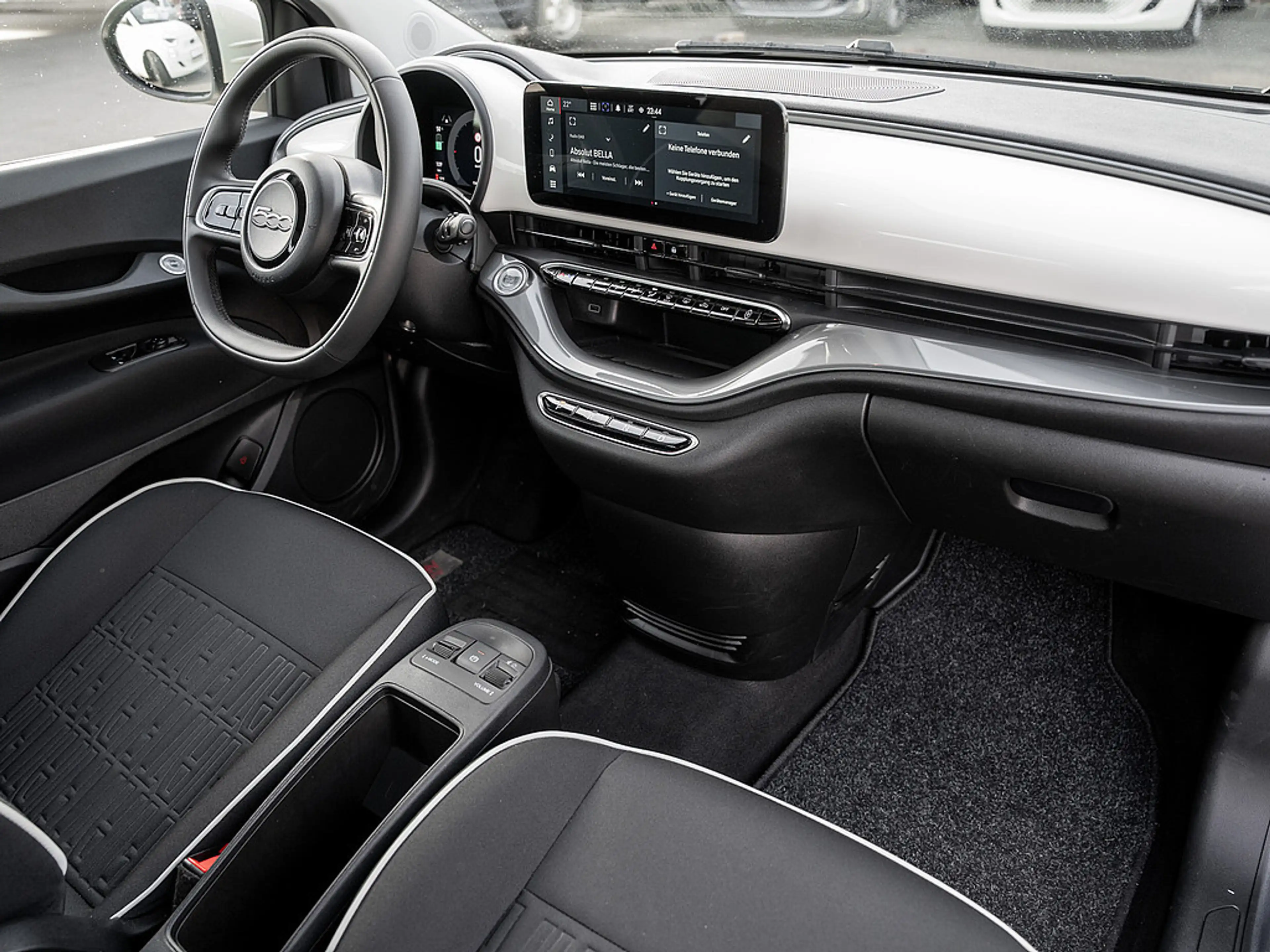 Fiat 500e Base 42kWh - CarPlay, Klimaautomatik, uv — photo 7