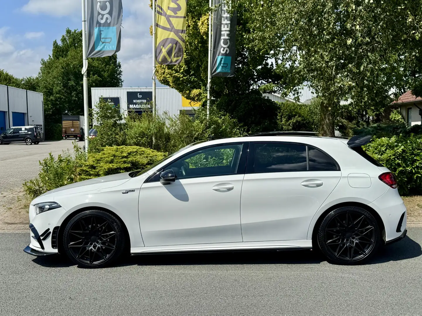 Mercedes-Benz A 200 AMG 163PK Automaat•Pano•A45-AMG Pakket Blanc - 2