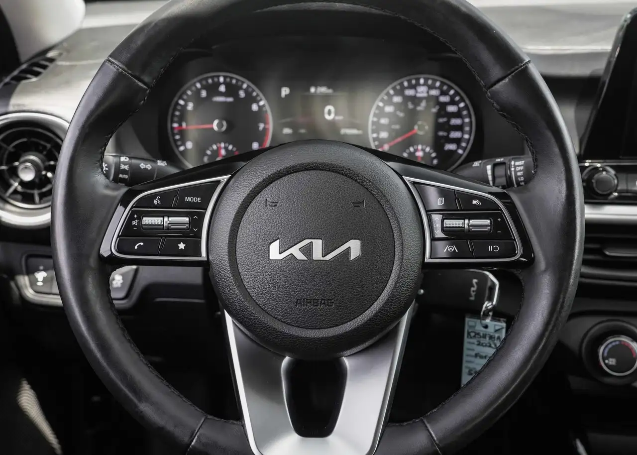Kia Forte снимка Kia Forte