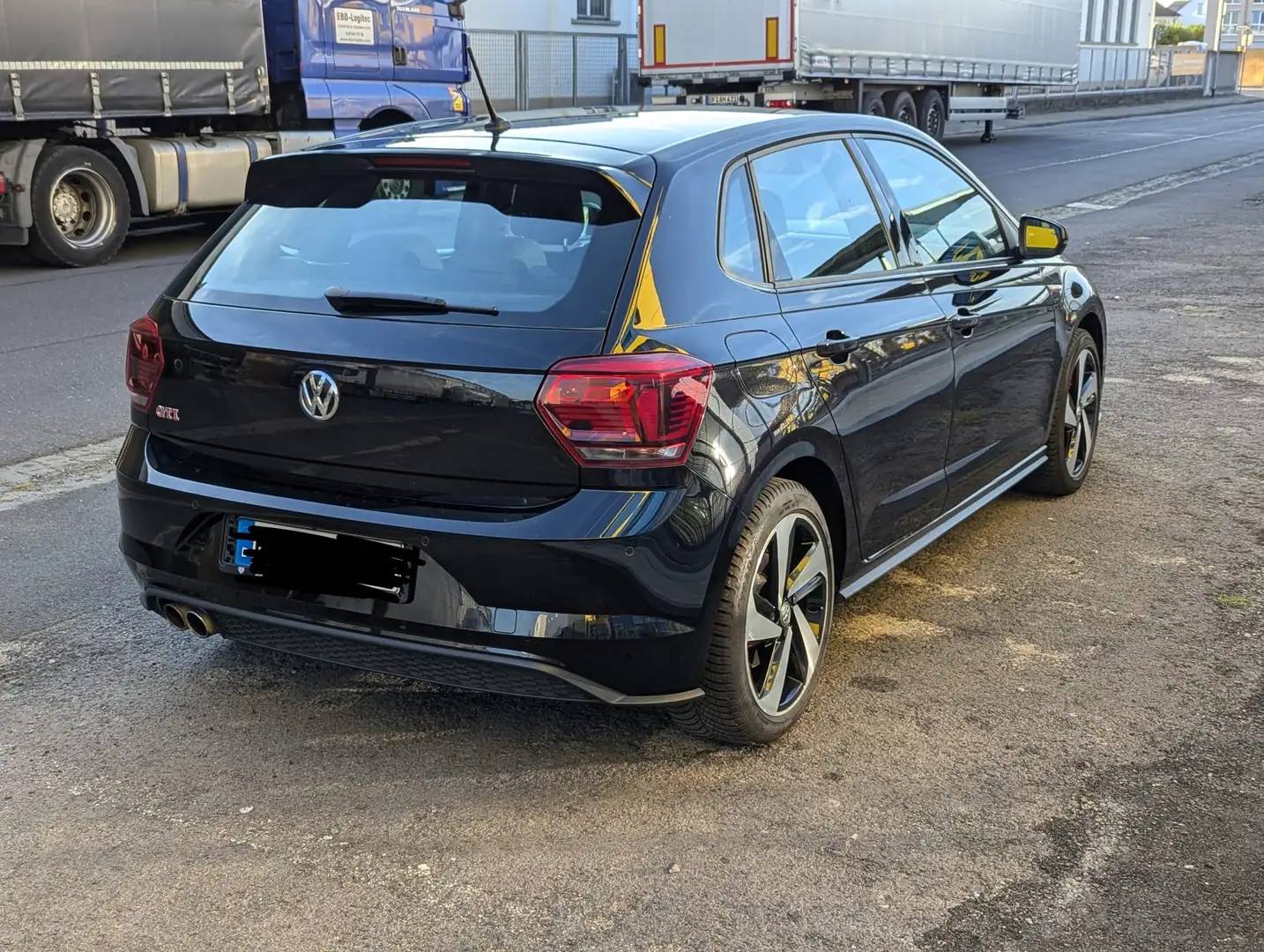 Volkswagen Polo GTI Polo 2.0 TSI DSG GTI Schwarz - 2