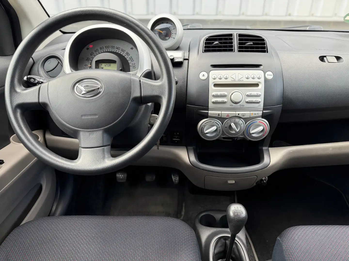 Daihatsu Sirion 2 1.3-16V Comfort |Airco|5 Deurs| Grijs - 2
