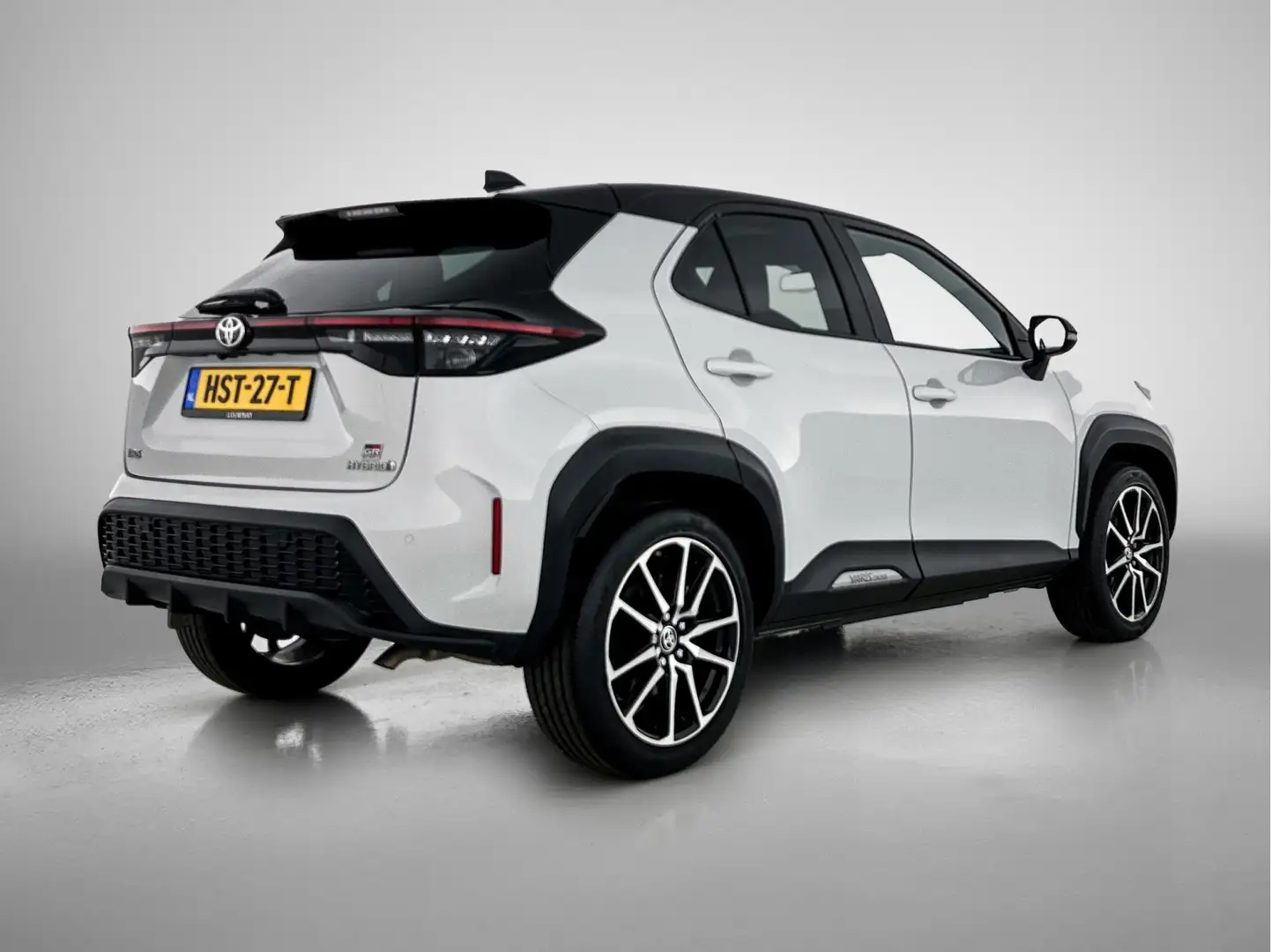 Toyota Yaris Cross 1.5 Hybrid GR Sport | Panoramadak | Dodehoek detec Gris - 2