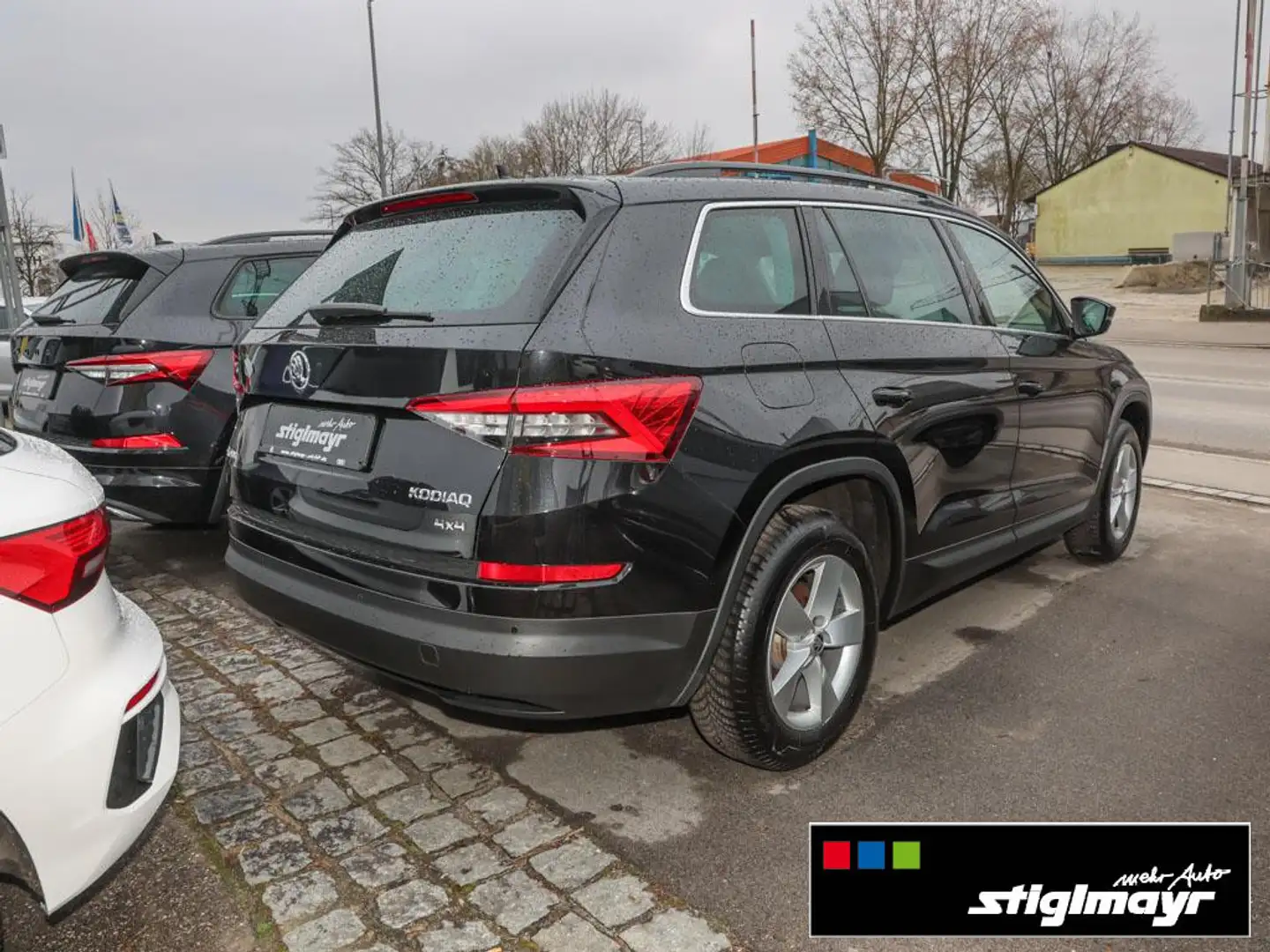 Skoda Kodiaq Ambition 1.4 TSI 4x4 AHK+NAVI+PANORAMA Schwarz - 2