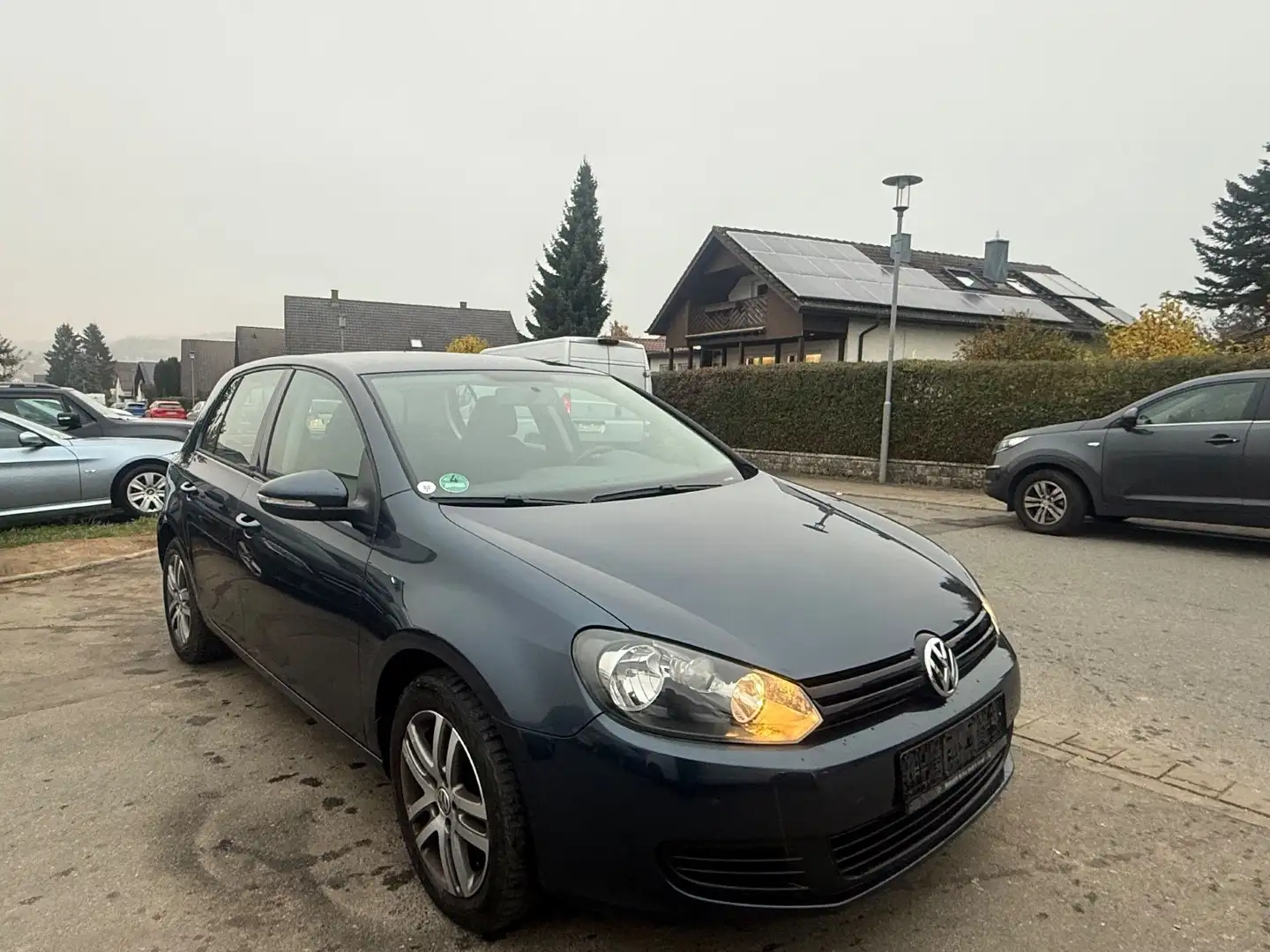 Volkswagen Golf VI Trendline*NEU*TÜV*1.4*KLIMA*AHK* Blau - 1