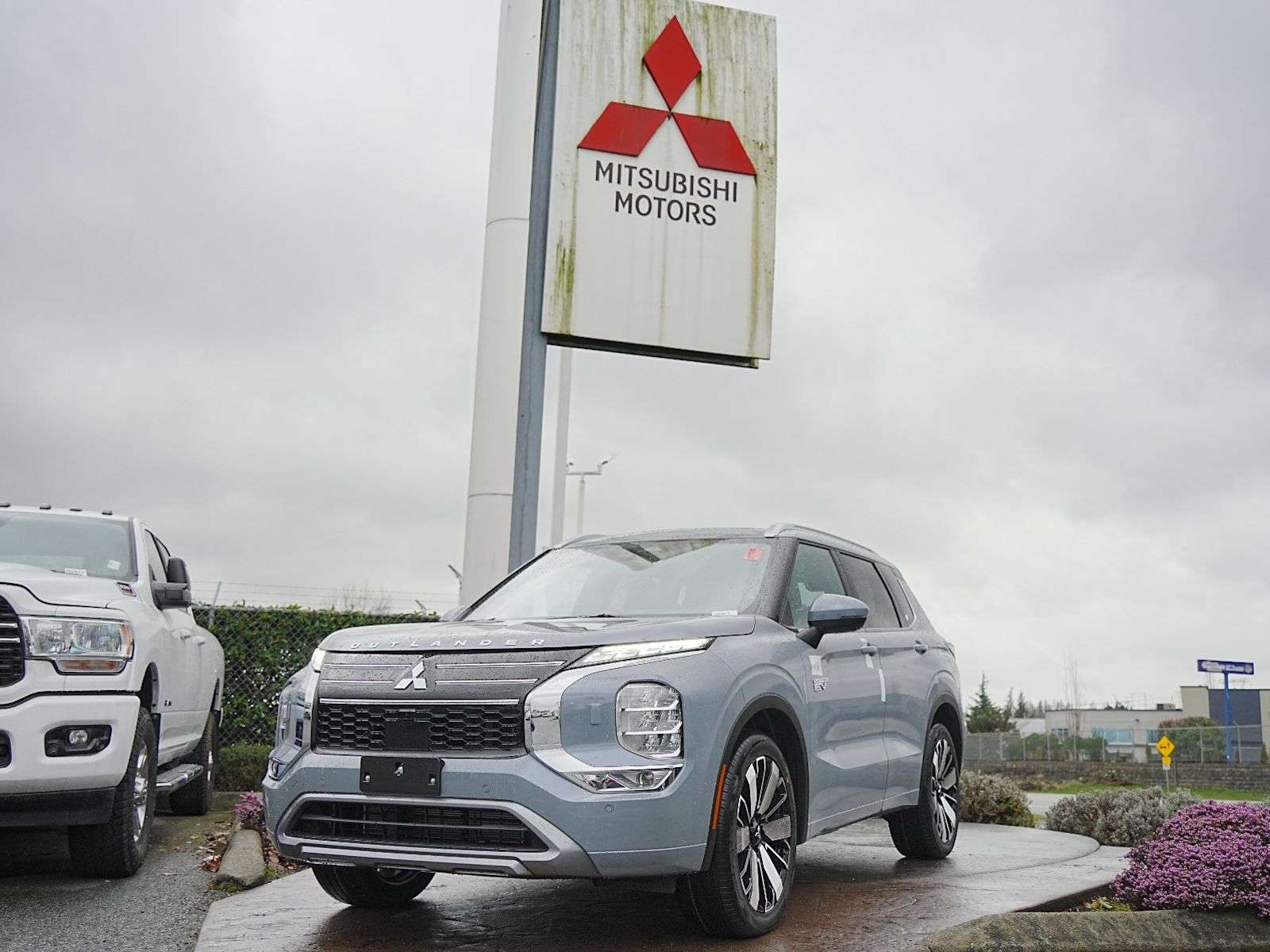 2026 Mitsubishi Outlander PHEV