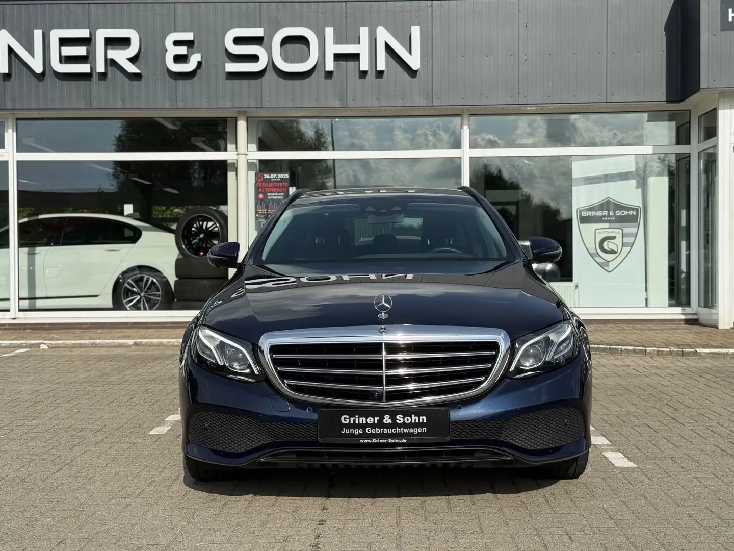 Mercedes-Benz E 300 de T-Modell,Widescreen,HUD,360.AHK,3,49% Albastru - 2