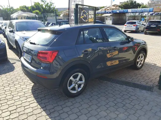 Audi Q2 view 4