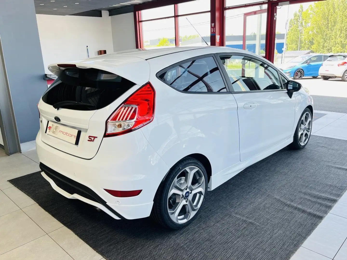 Ford Fiesta 1,6 182 GPS KEYLESS PARK PILOT RECARO HIFI SONY BL Blanco - 2