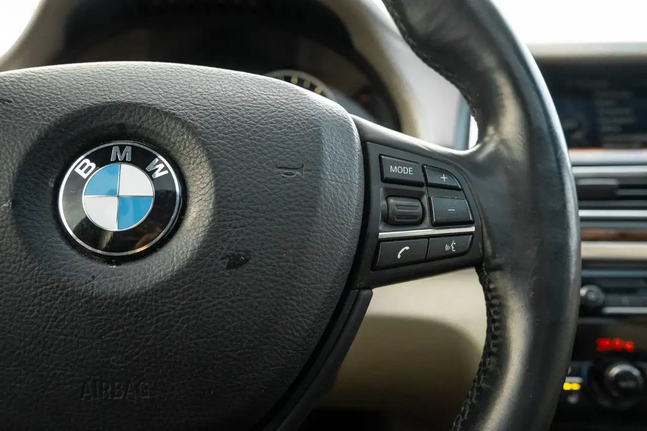 BMW 7 Series снимка BMW 7 Series