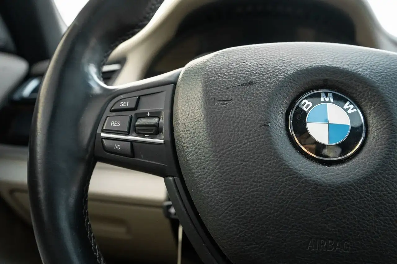 BMW 7 Series снимка BMW 7 Series