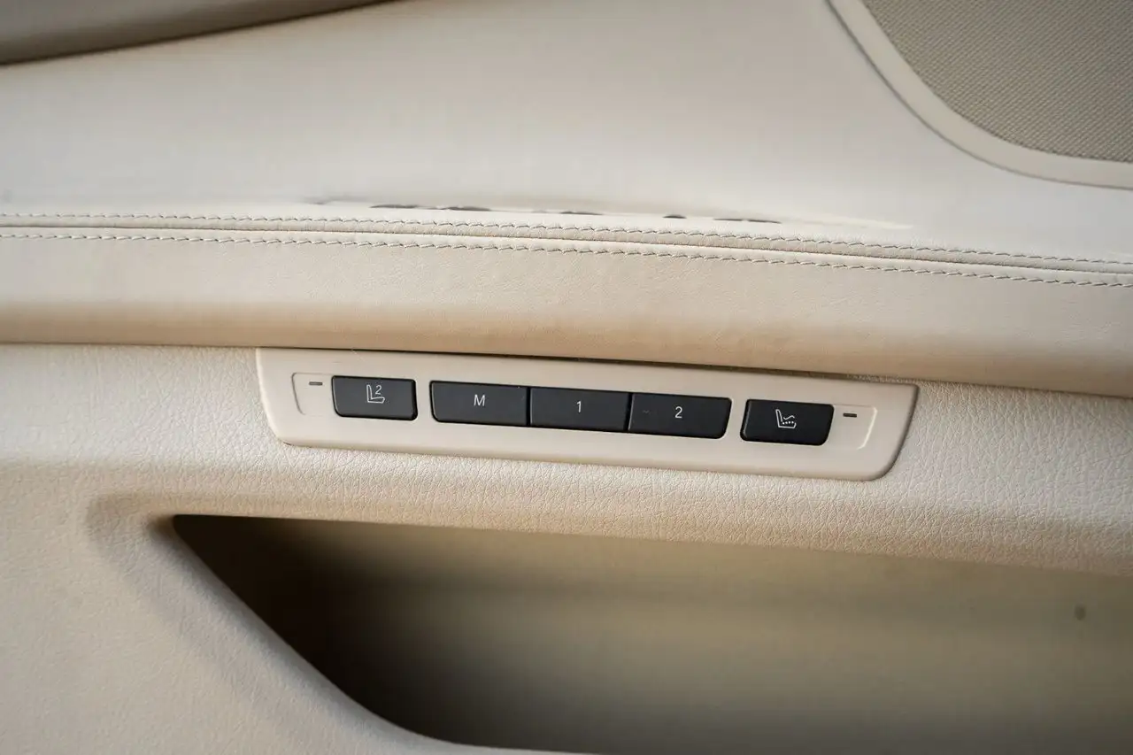 BMW 7 Series снимка BMW 7 Series