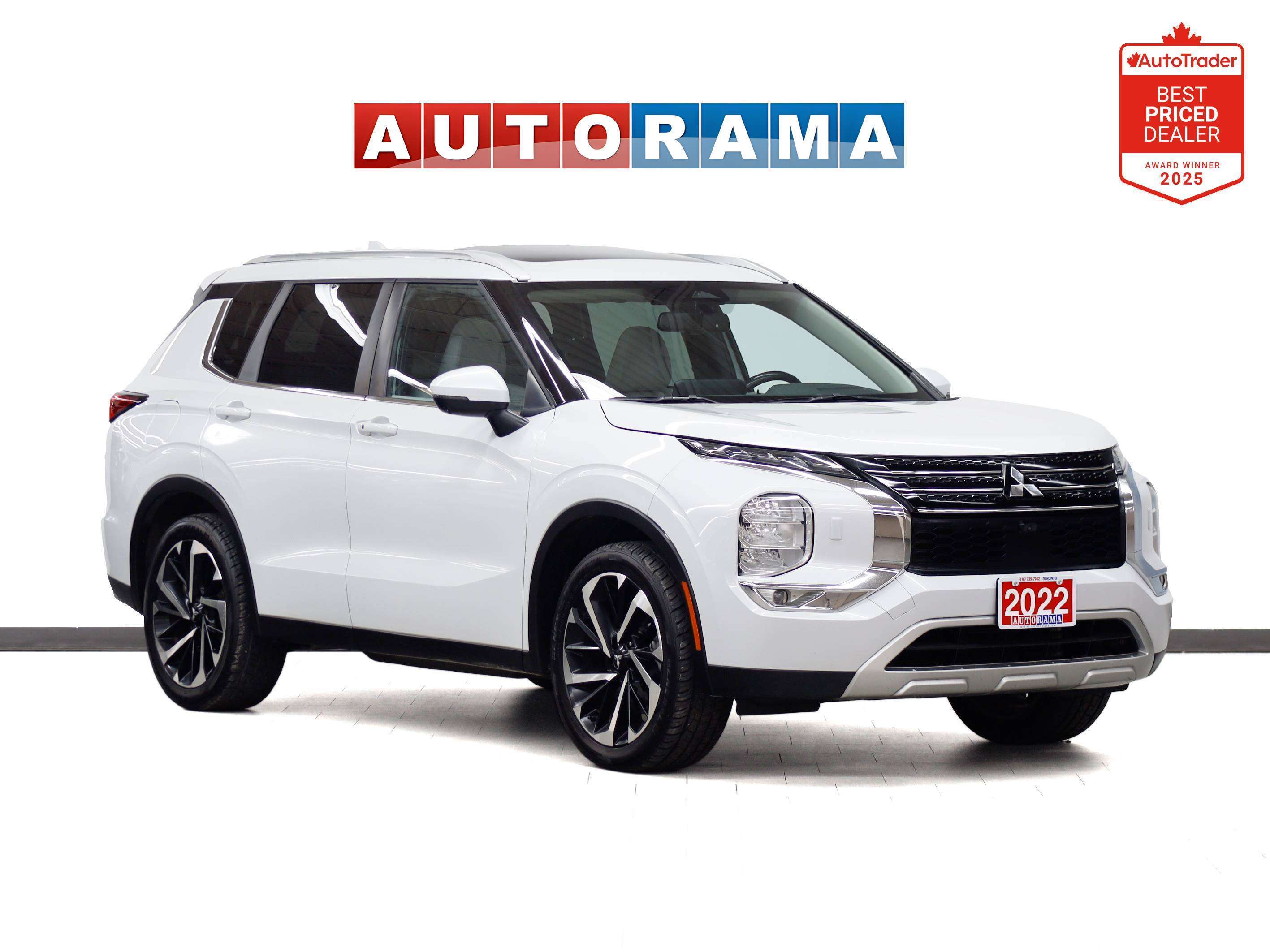 2022 Mitsubishi Outlander SEL S-AWC | Nav | Pano roof | Leather | CarPlay
