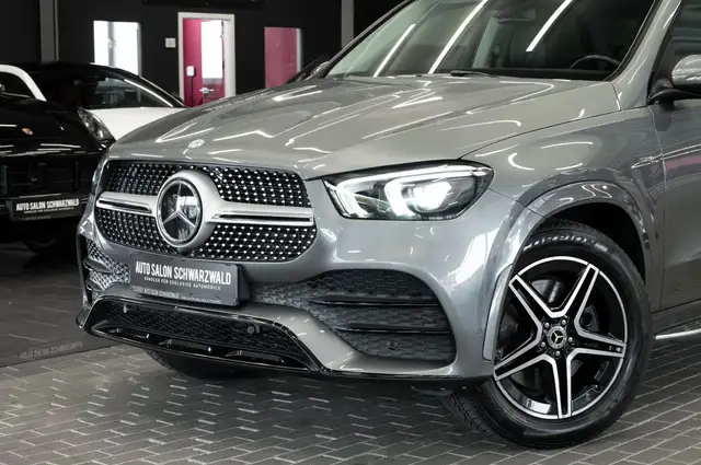 Mercedes-Benz Gle view 3