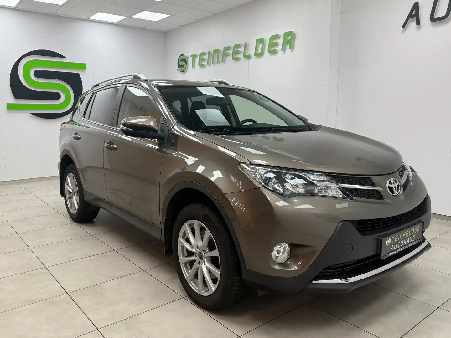 Toyota RAV 4 4 2.2 D-4D ALLRAD Edition / NAVI / AHK / SHZ Braun - 1