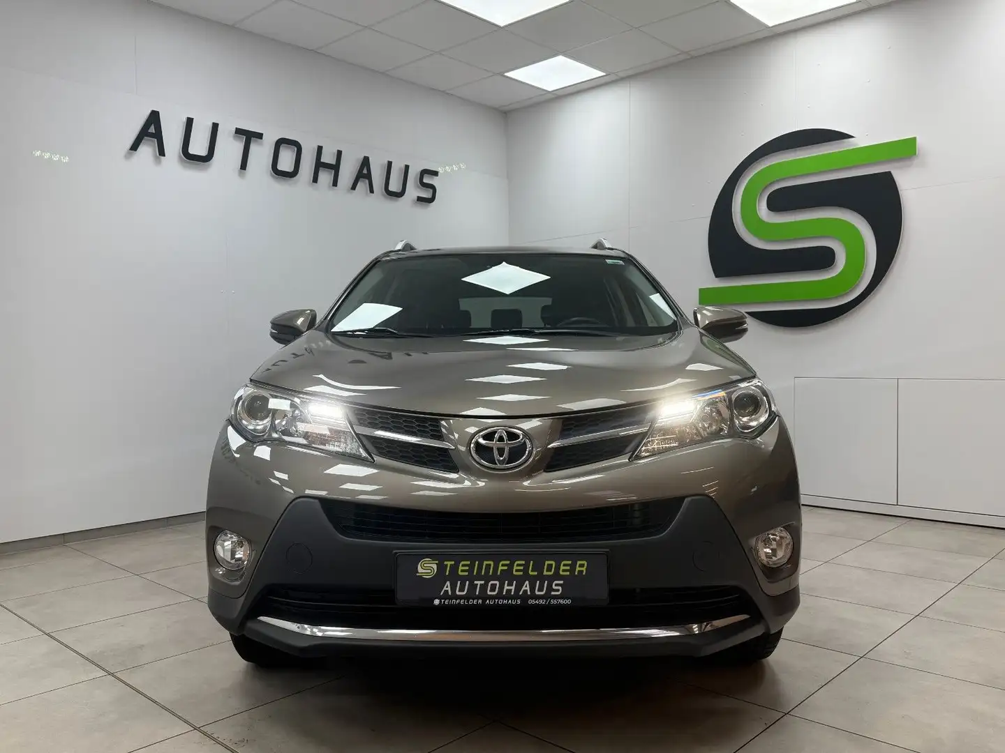 Toyota RAV 4 4 2.2 D-4D ALLRAD Edition / NAVI / AHK / SHZ Braun - 2