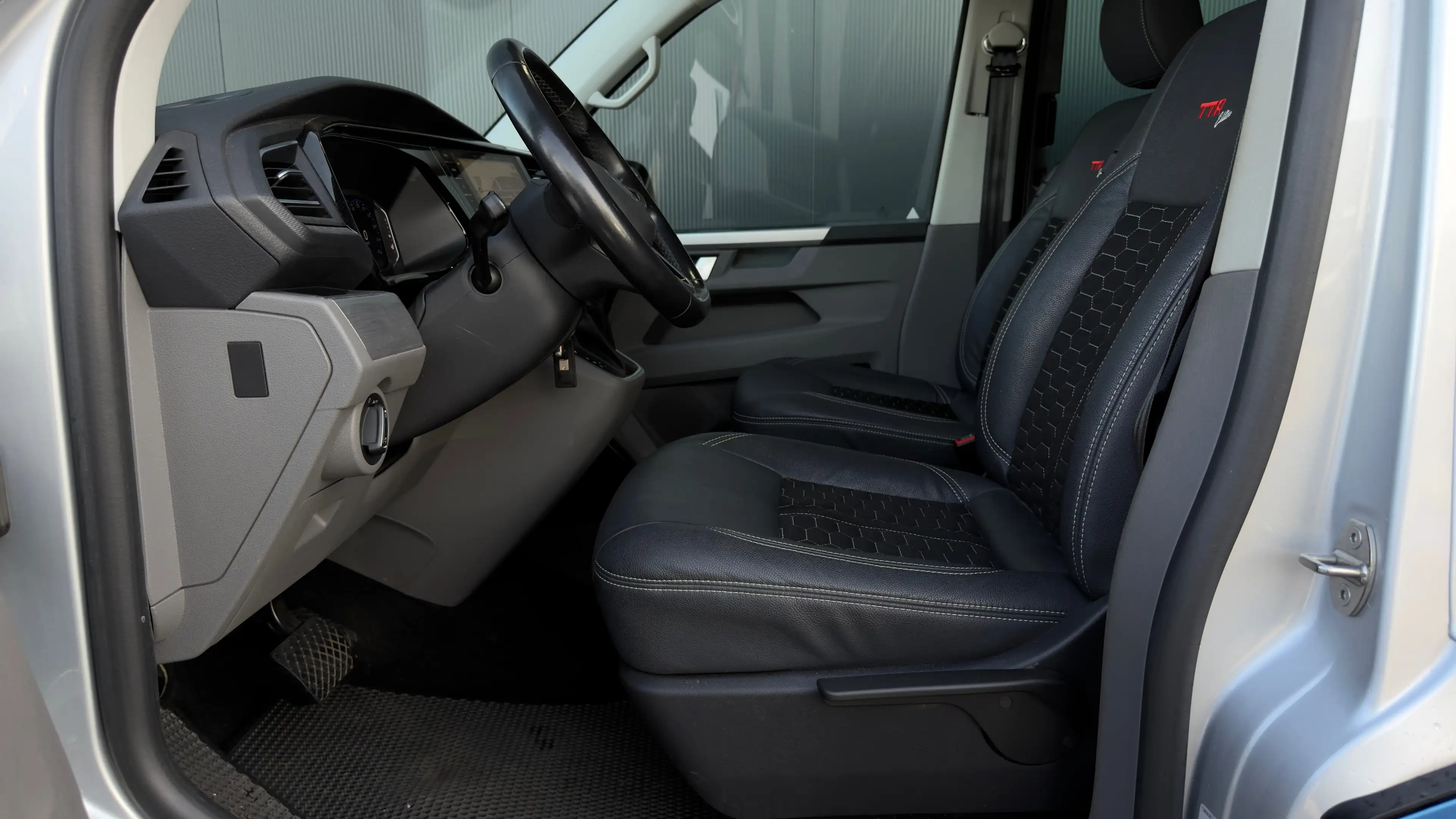 Volkswagen Transporter Bulli 150 pk DSG Dub.Cab | Dubbele Schuifdeur | TT — photo 19