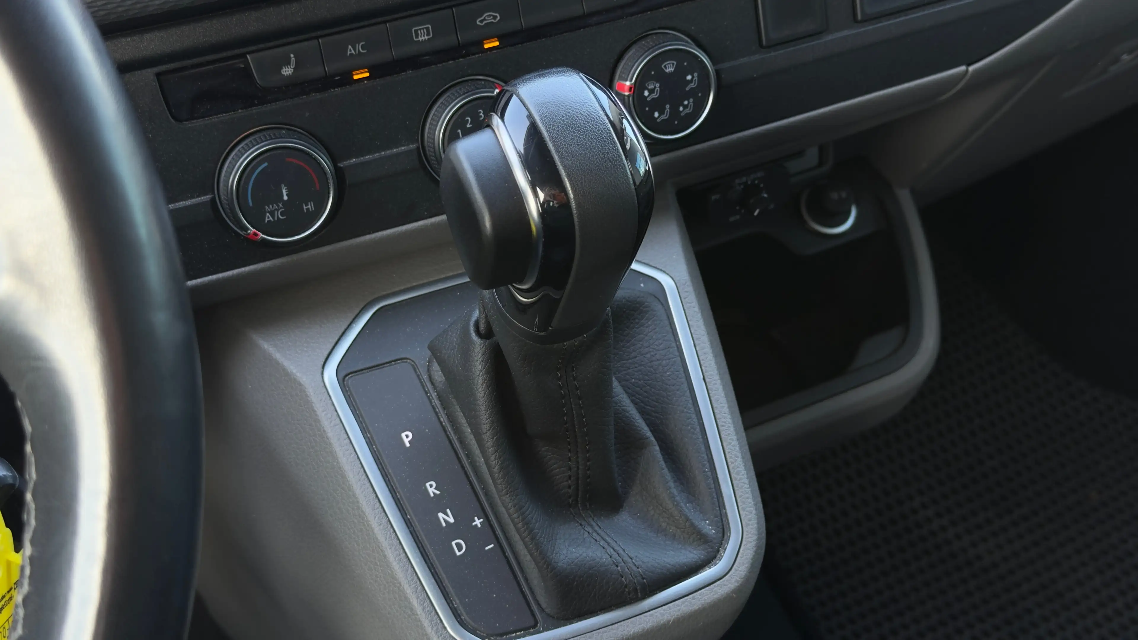 Volkswagen Transporter Bulli 150 pk DSG Dub.Cab | Dubbele Schuifdeur | TT — photo 7