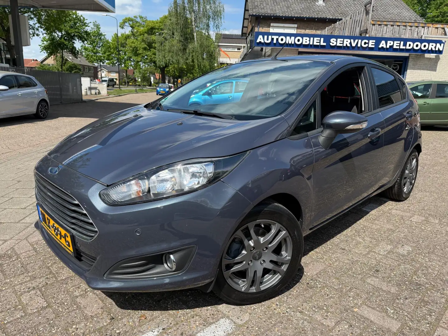 Ford Fiesta 1.0 EcoBoost Titanium X *STOELVERW.*AIRCO*PDC*5DRS Grijs - 1