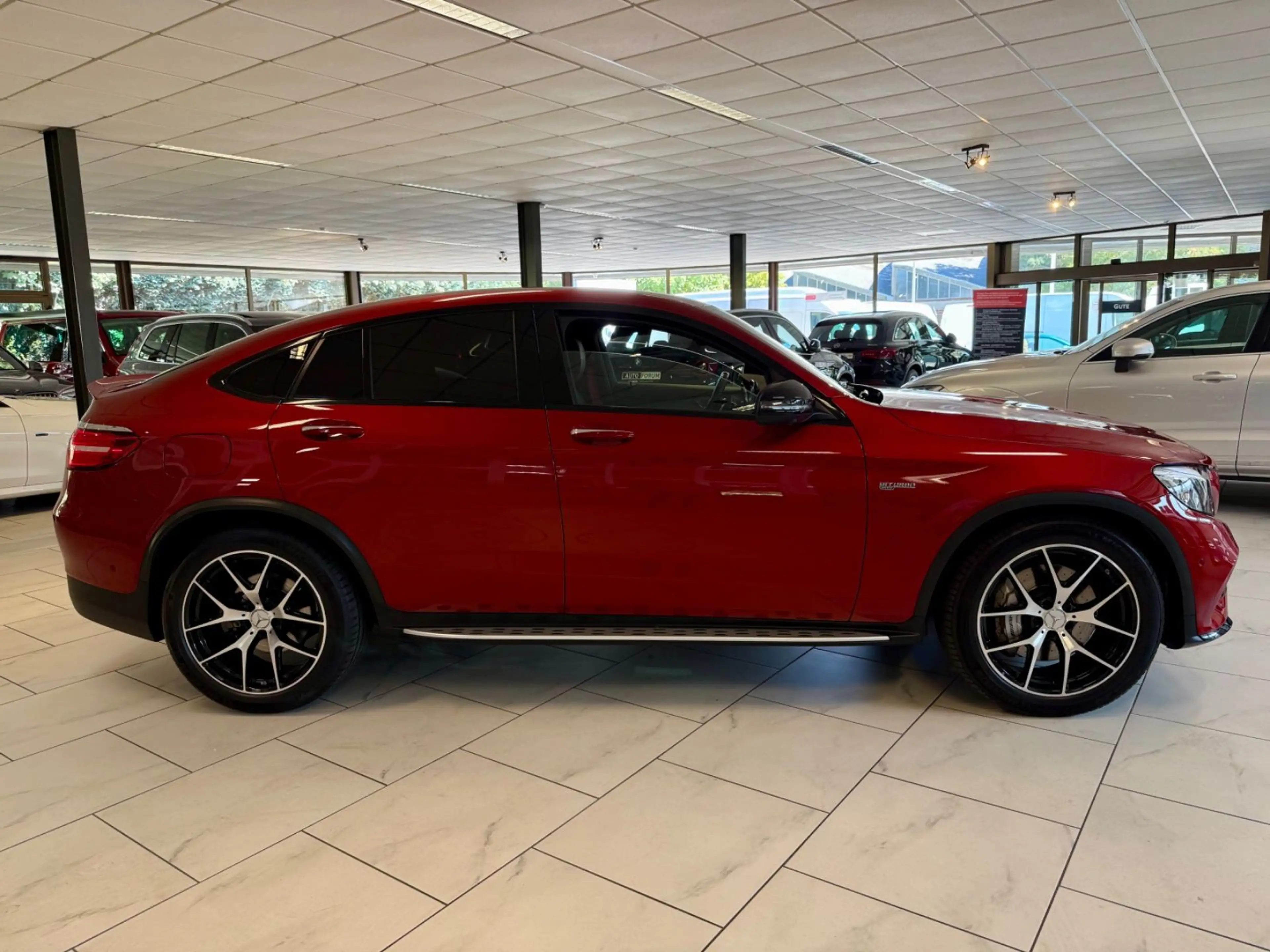 Mercedes-Benz GLC 43 AMG COUPE BURMESTER NIGHT AHK 360 DESIGNO — photo 13