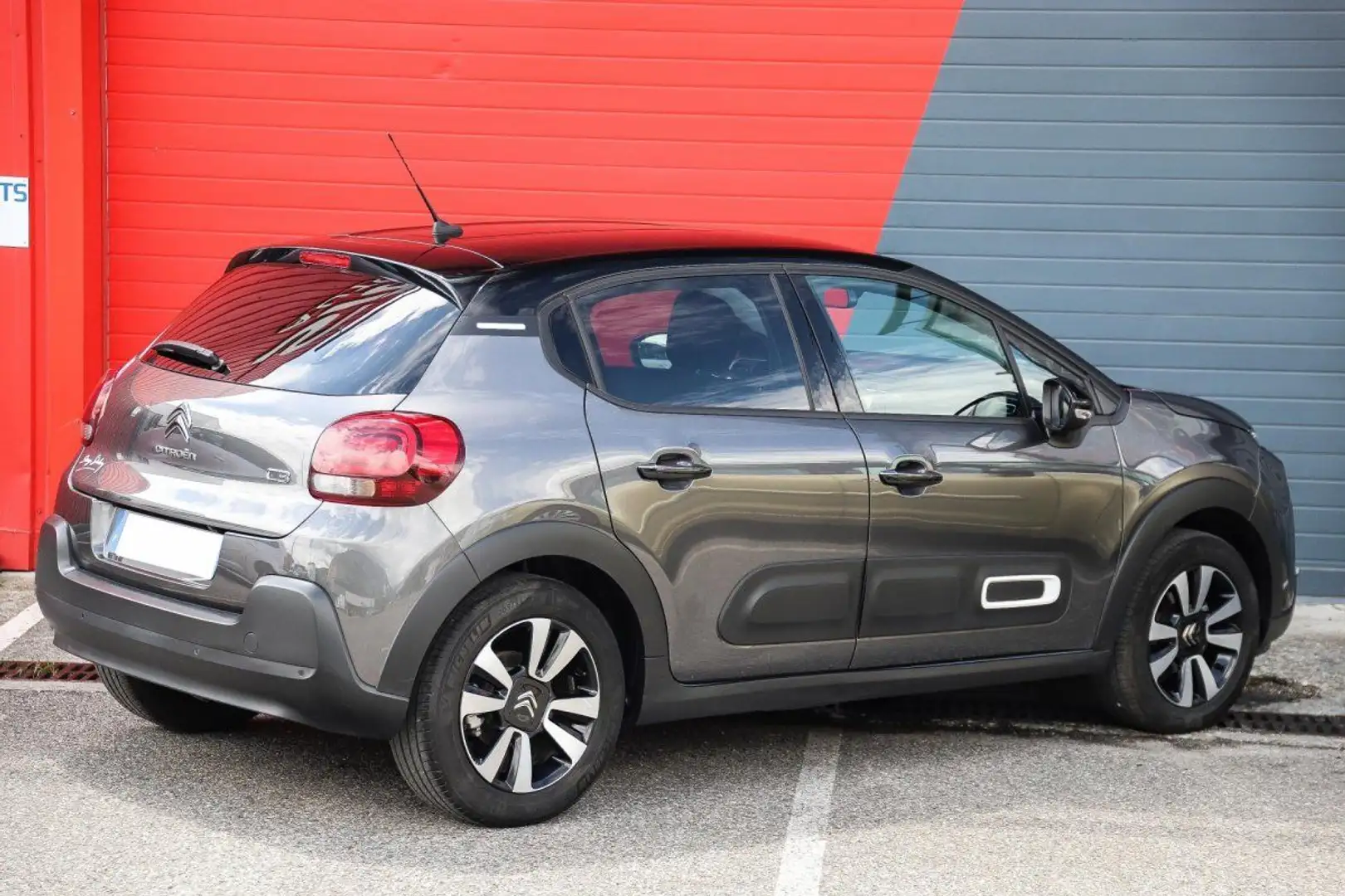 Citroen C3 1.2 PureTech 110 EAT6 Max CAMERA Gris - 2