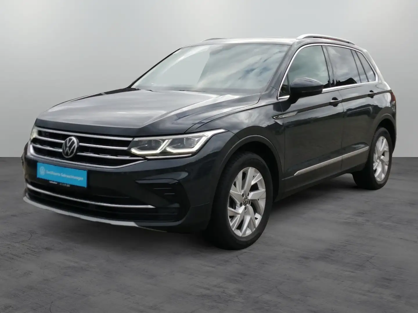 Volkswagen Tiguan Elegance DSG Sound IQLight Pano Standhzg Gris - 2