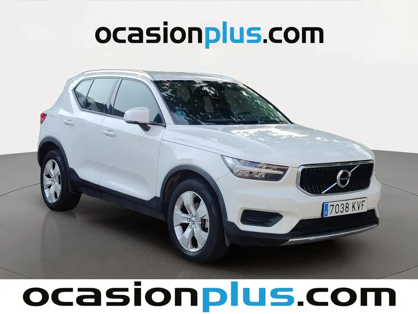 Volvo XC40 D3 Momentum Aut. Blanco - 2