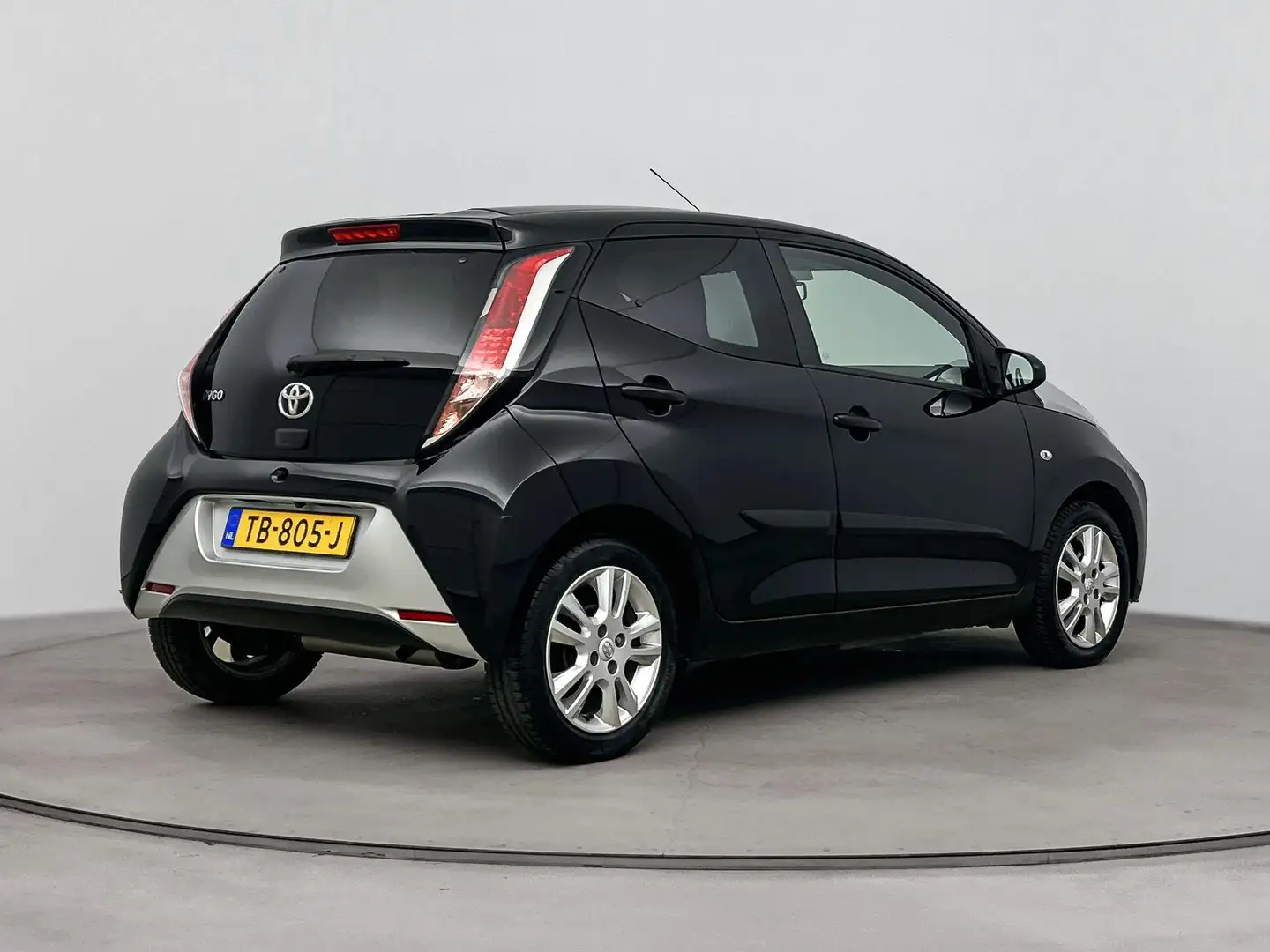 Toyota Aygo 1.0 VVT-i x-joy | Apple Carplay | Lm-wielen | Blue Noir - 2