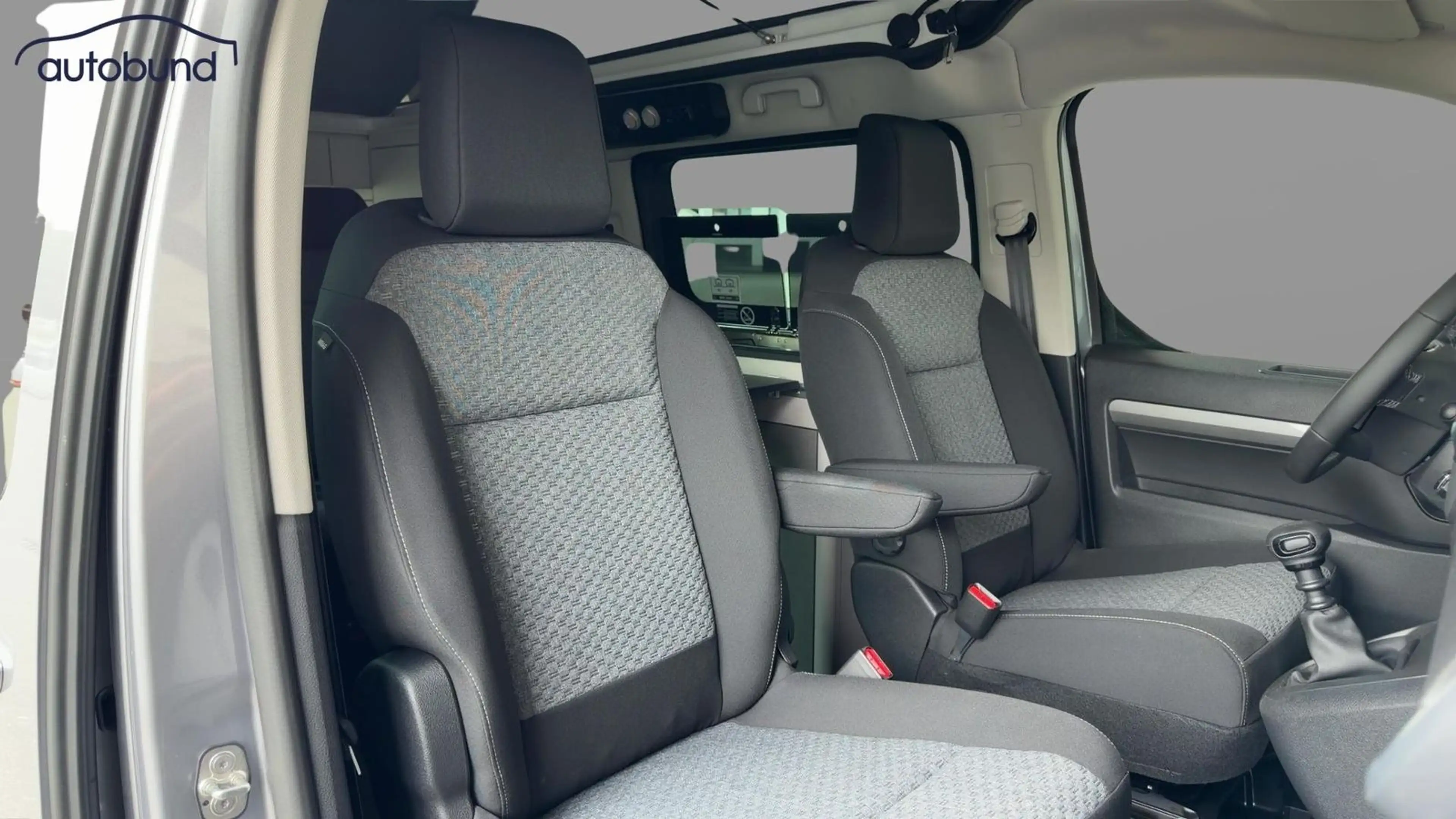 Peugeot Traveller Campster 2,0 BlueHDI 145 Alu KA LED — photo 7
