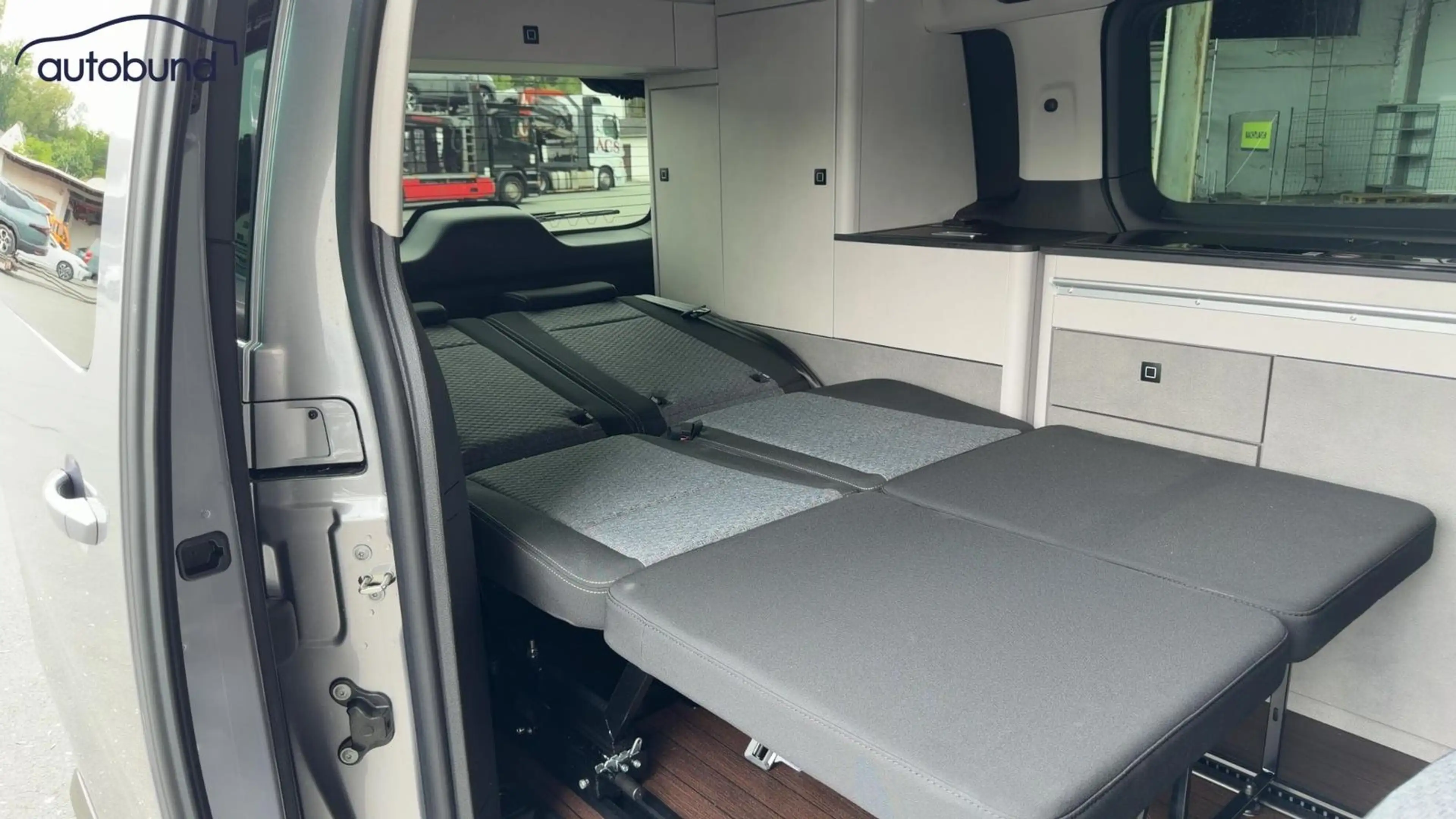Peugeot Traveller Campster 2,0 BlueHDI 145 Alu KA LED — photo 10