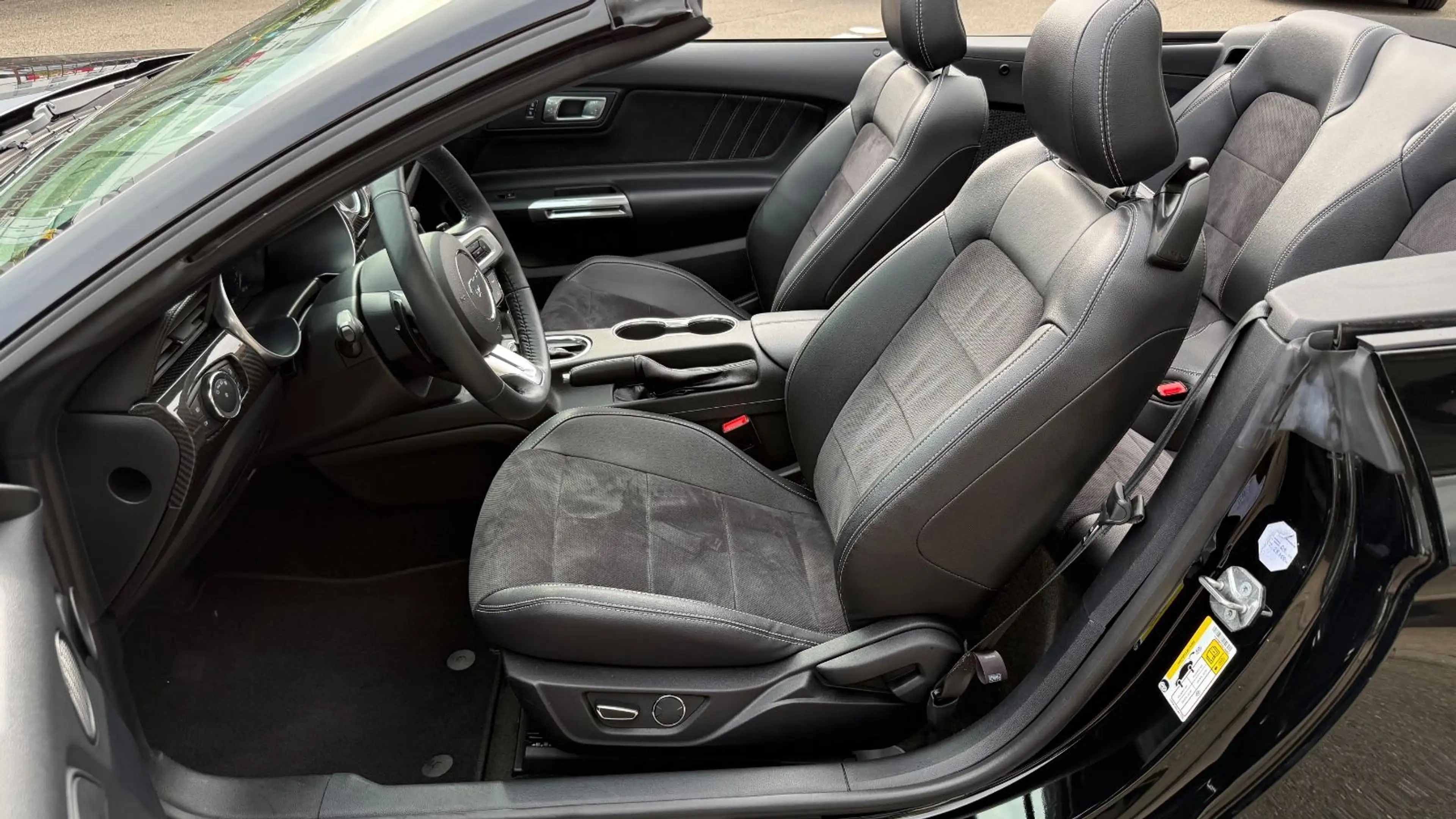 Ford Mustang GT 5.0 Cabrio*ACC*Kamera*All Black!TOP — photo 12