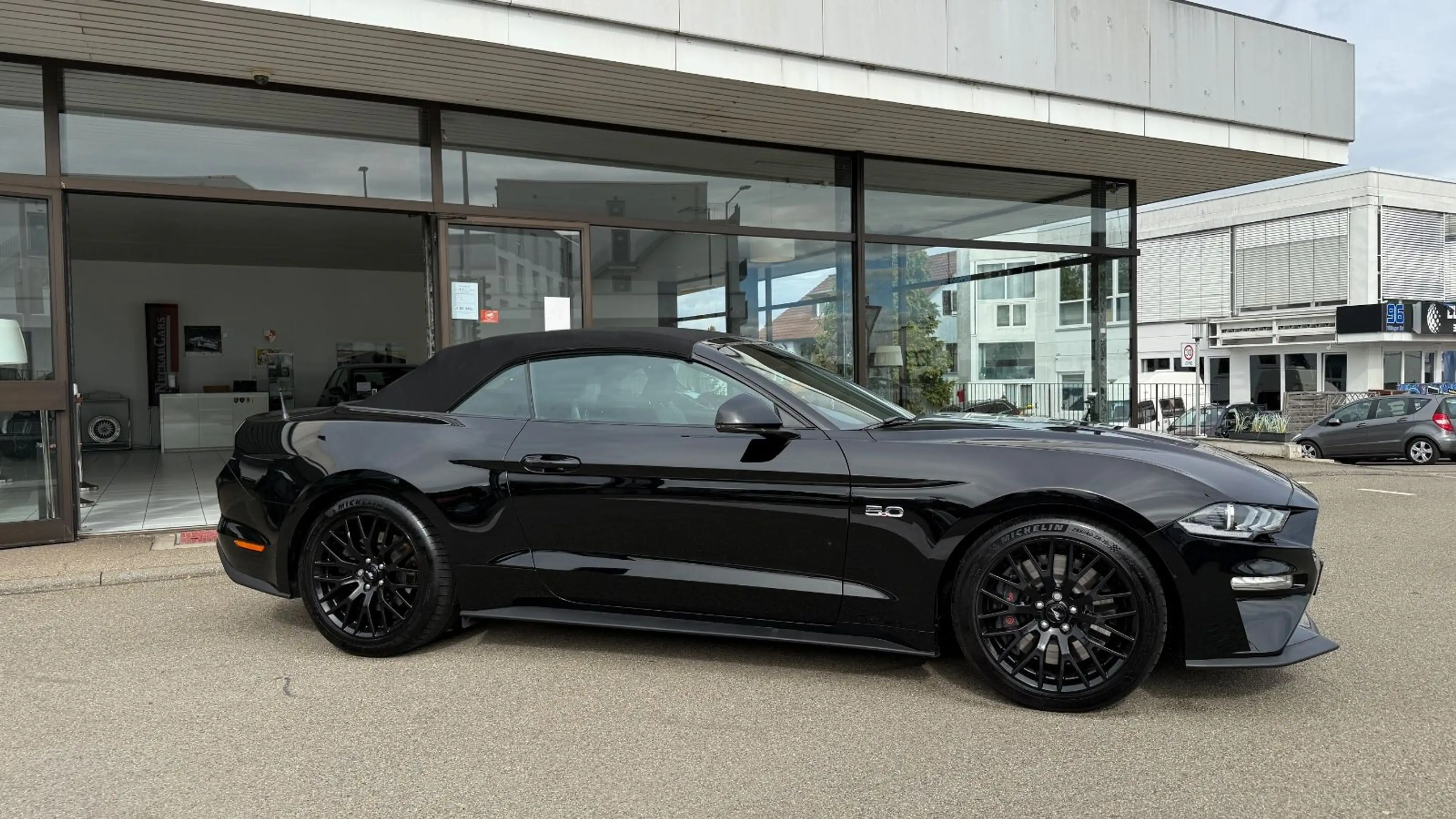 Ford Mustang GT 5.0 Cabrio*ACC*Kamera*All Black!TOP — photo 2