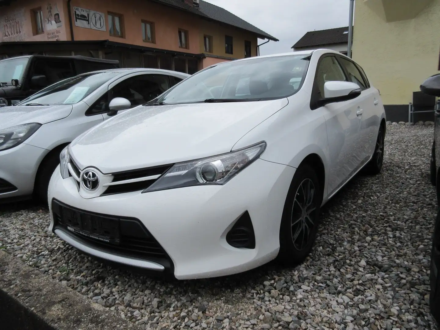 Toyota Auris 1.33 Dual-VVT-i Cool Klima Alu gt. Zustand Белый - 1