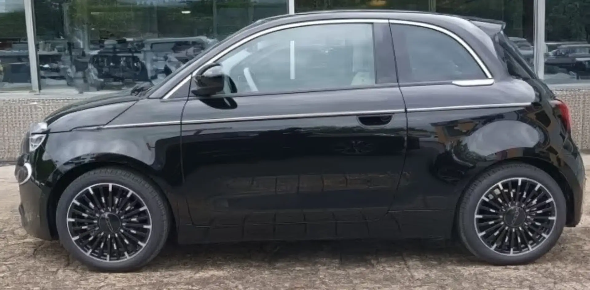 Fiat 500e La Prima Schwarz - 2